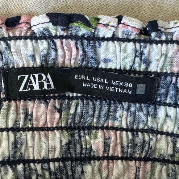 Zara Floral Dress - Picture 4 of 4